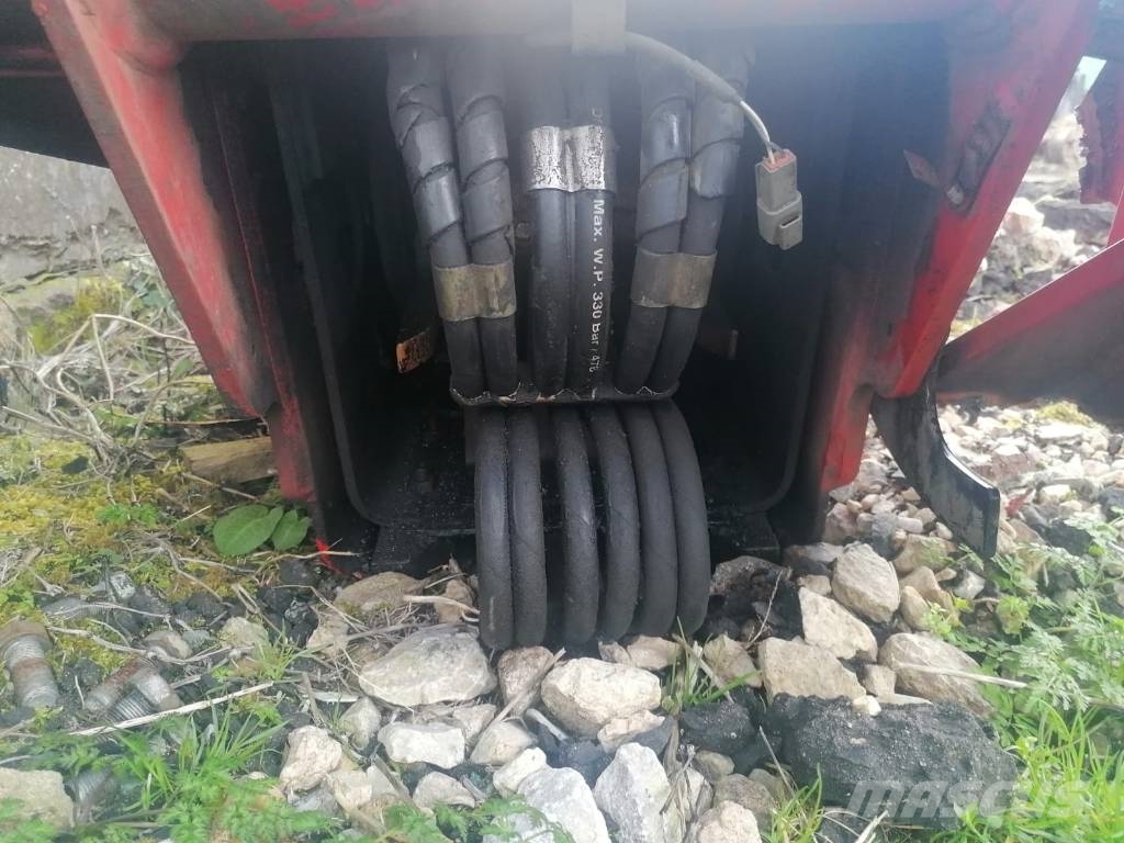 Manitou MT 1740 arm Výložníky a lyžice