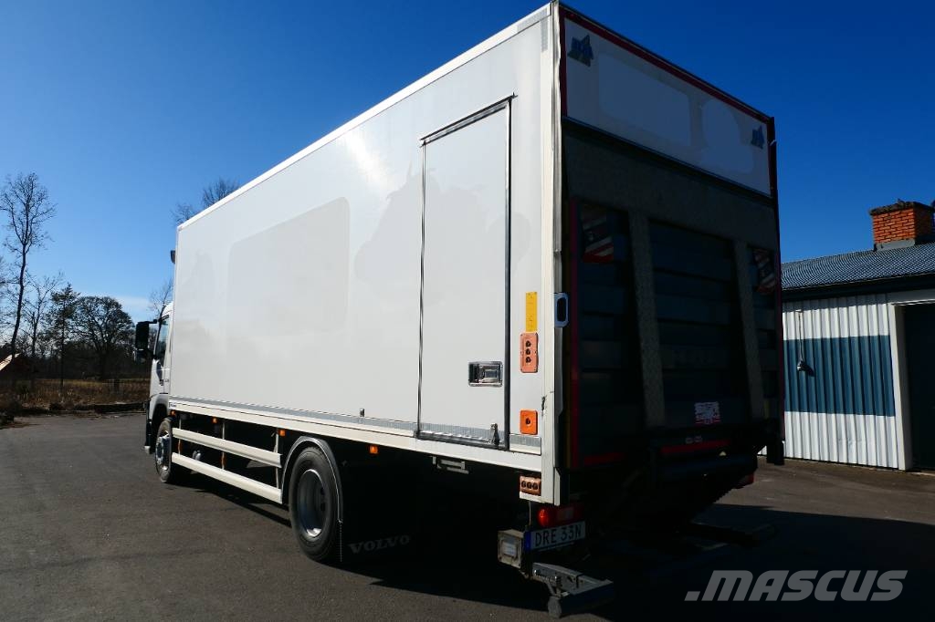 Volvo FM 330 4x2 شاحنات بدرجة حرارة قابلة للضبط