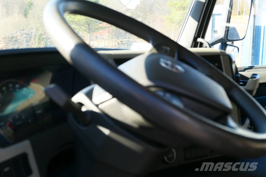 Volvo FM 330 4x2 شاحنات بدرجة حرارة قابلة للضبط