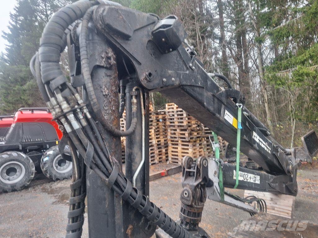 Komatsu 145F Sonstige Forstmaschinen