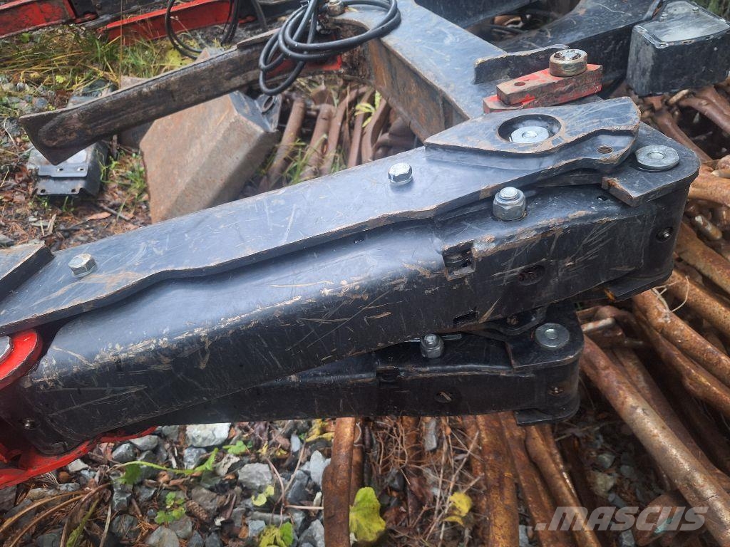 Komatsu 145F Sonstige Forstmaschinen