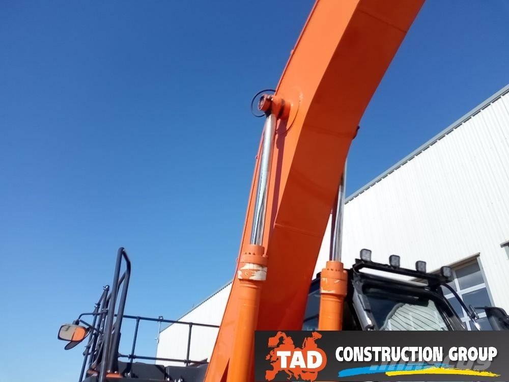 Hitachi ZX 210 LC Excavadoras sobre orugas