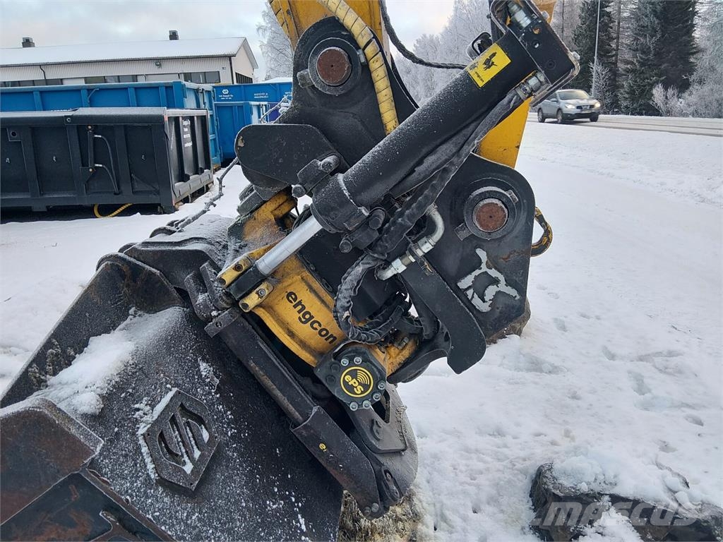 JCB 245XRL 4F Novatron 3D Vikšriniai ekskavatoriai