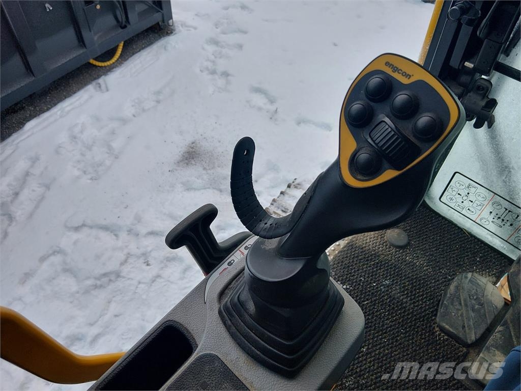 JCB 245XRL 4F Novatron 3D Excavadoras sobre orugas