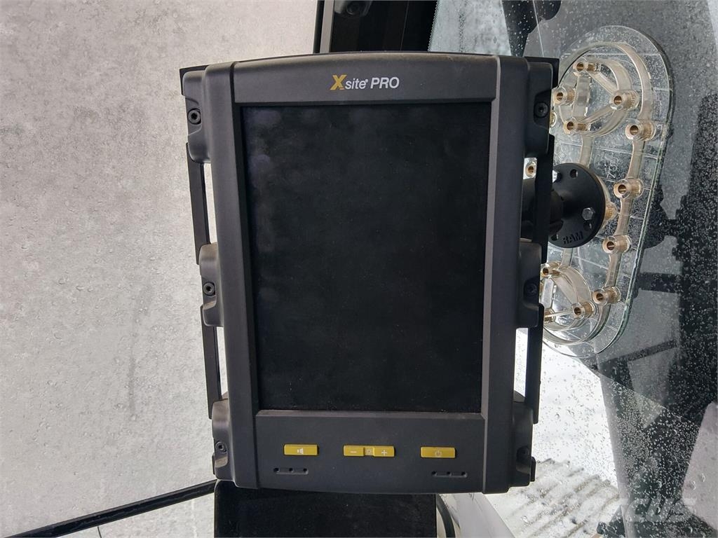 JCB 245XRL 4F Novatron 3D Vikšriniai ekskavatoriai