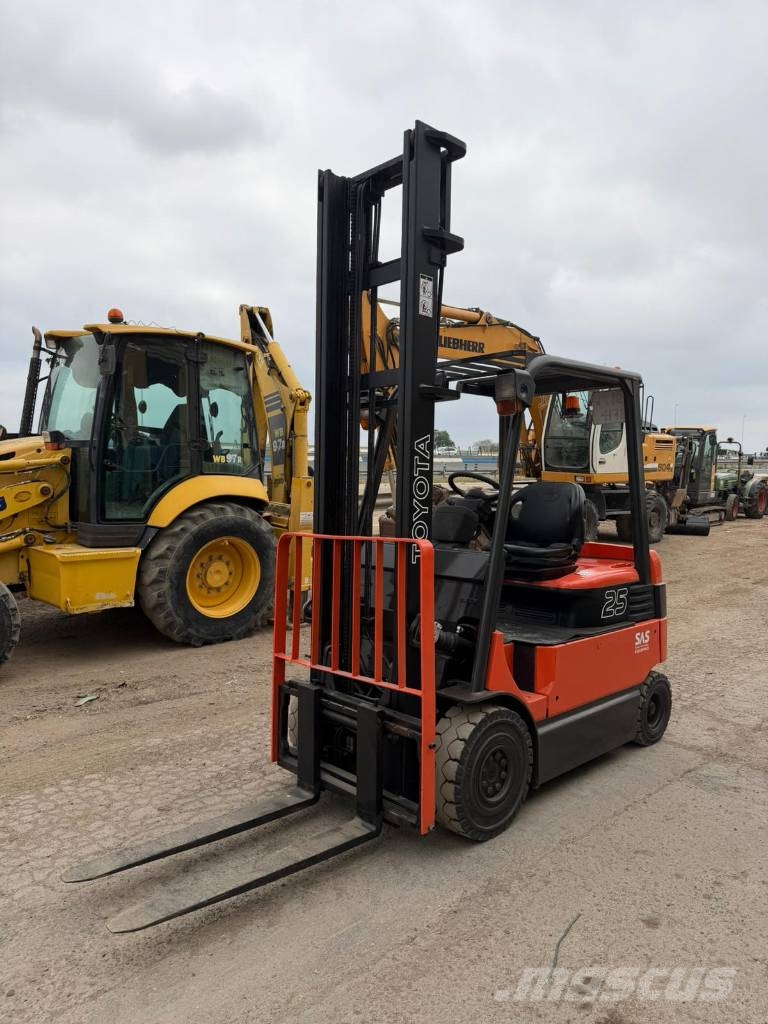 Toyota 7 FBMF 25 Electric forklifts