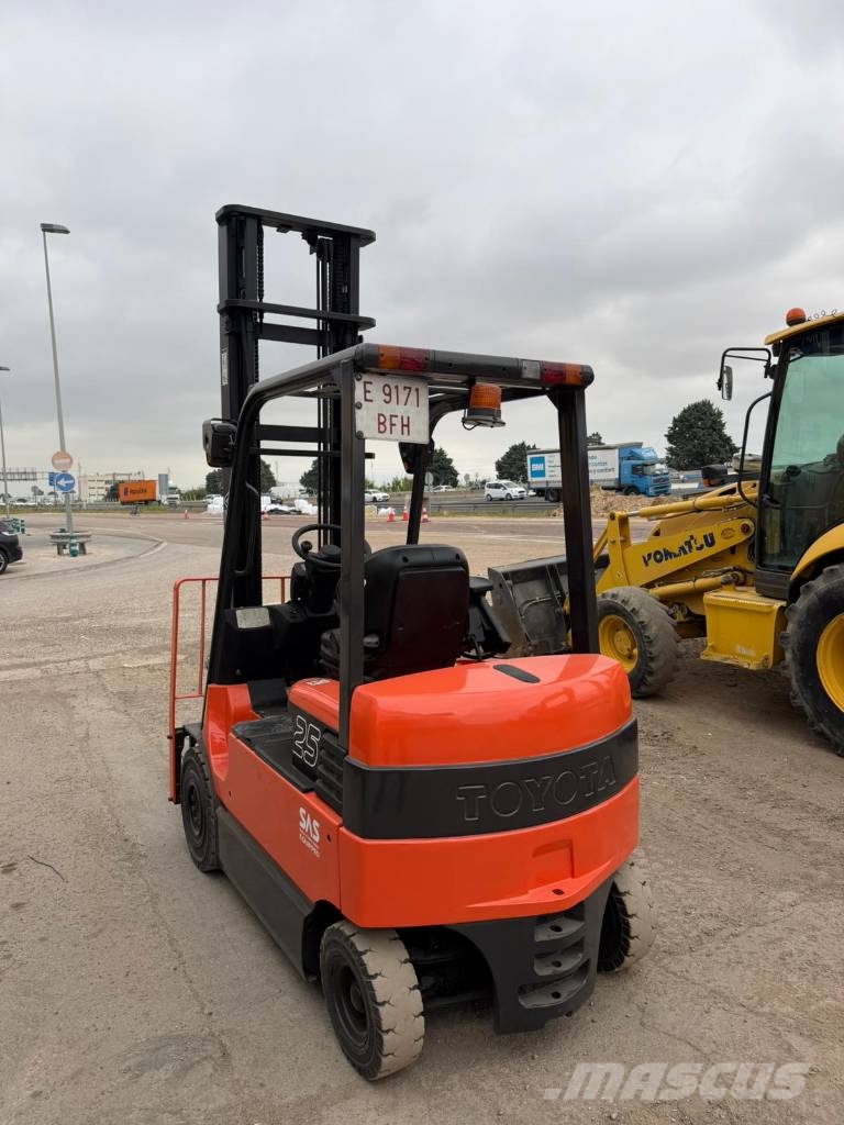 Toyota 7 FBMF 25 Electric forklifts