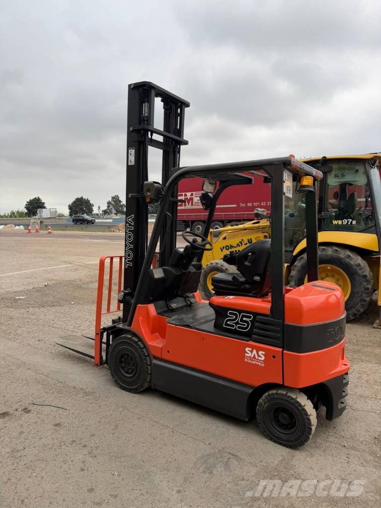 Toyota 7 FBMF 25 Electric forklifts