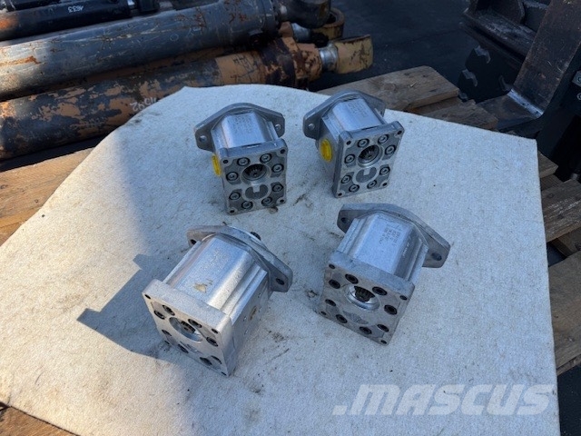 Sauer Danfoss NEW HYDRAULIC PUMP Hydraulics