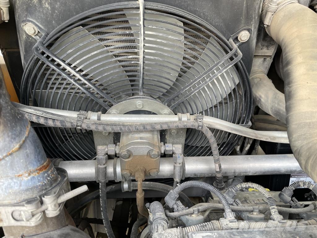 Mecalac AS 700 لوادر بعجل