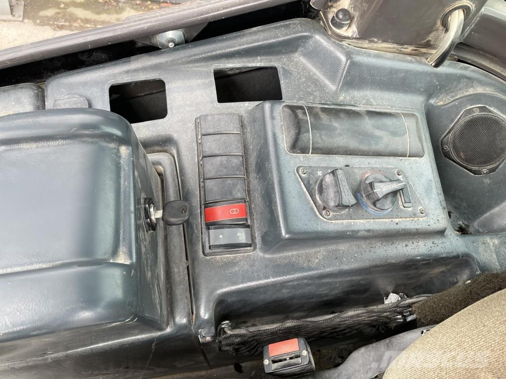 Mecalac AS 700 لوادر بعجل