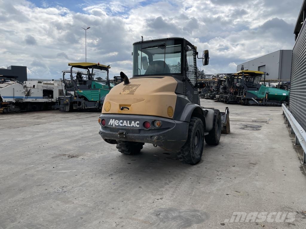 Mecalac AS 700 لوادر بعجل