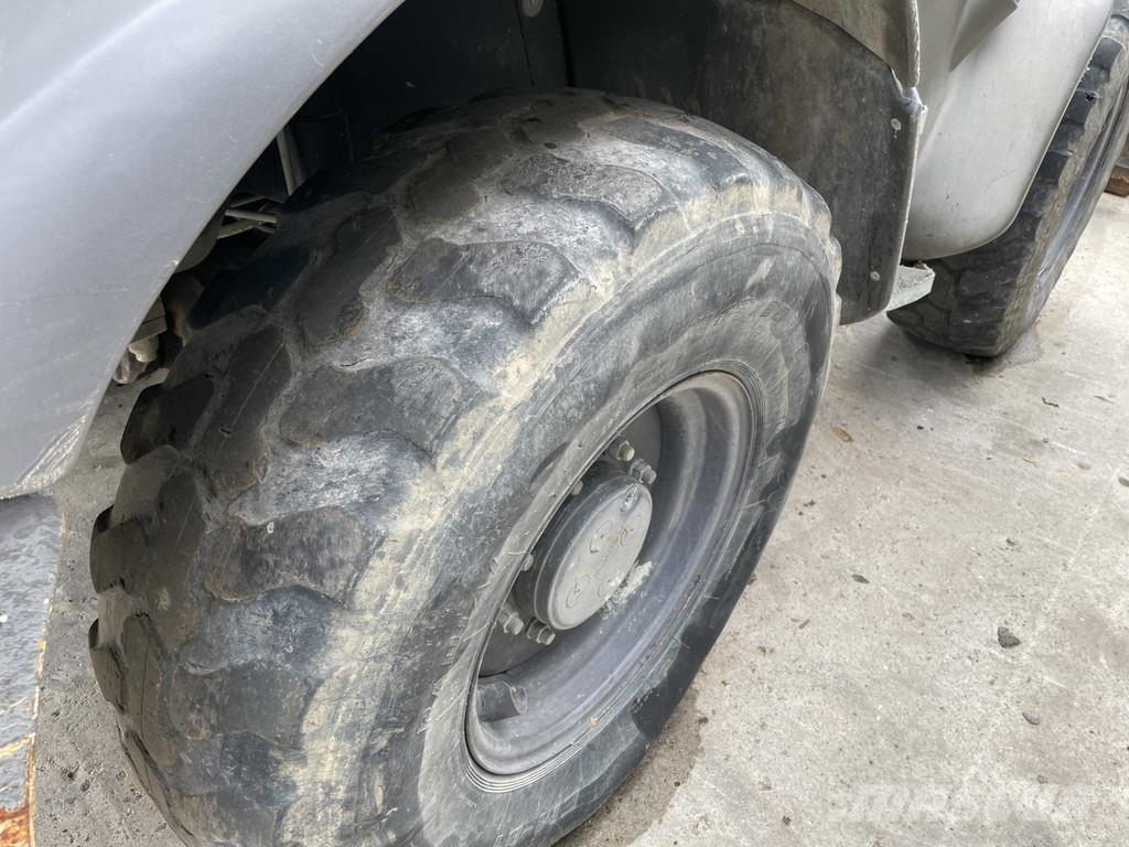 Mecalac AS 700 لوادر بعجل