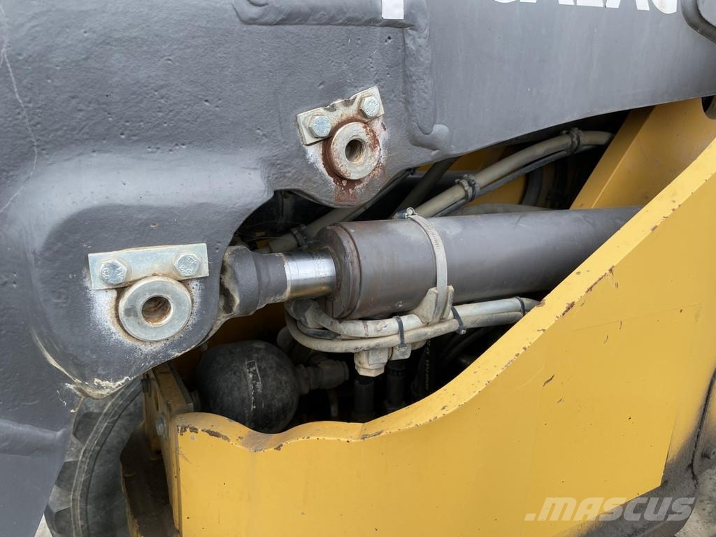 Mecalac AS 700 لوادر بعجل