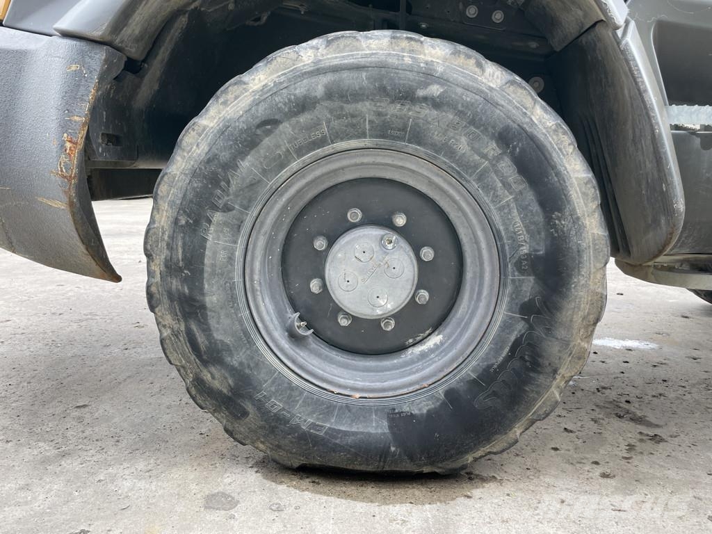 Mecalac AS 700 لوادر بعجل