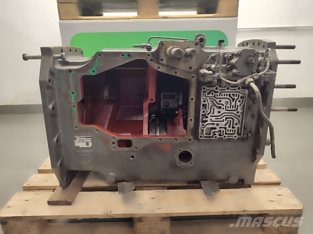 Housing ZF gearbox 2094004010 T-7300 3314 Fendt 82 Motorer