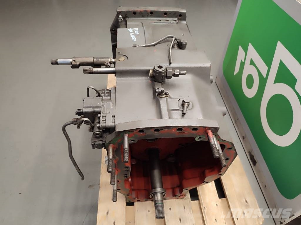 Housing ZF gearbox 2094004010 T-7300 3314 Fendt 82 Motorer