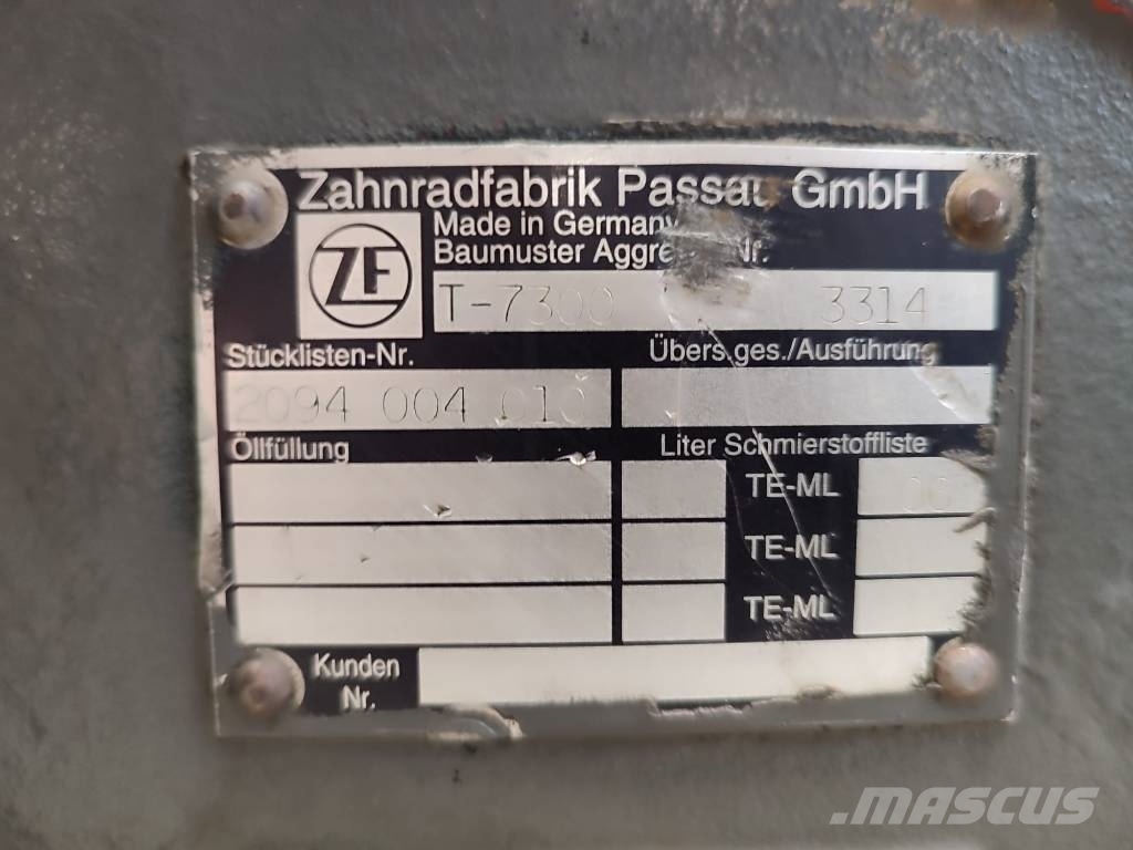Housing ZF gearbox 2094004010 T-7300 3314 Fendt 82 Motorer