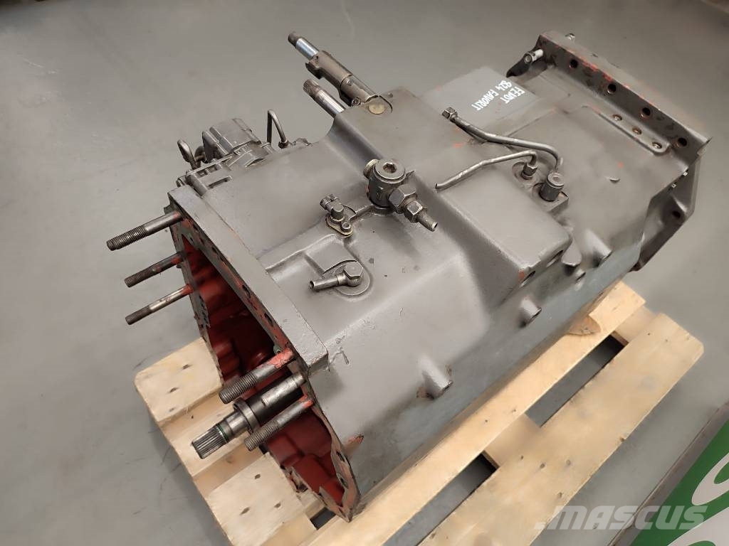 Housing ZF gearbox 2094004010 T-7300 3314 Fendt 82 Motorer