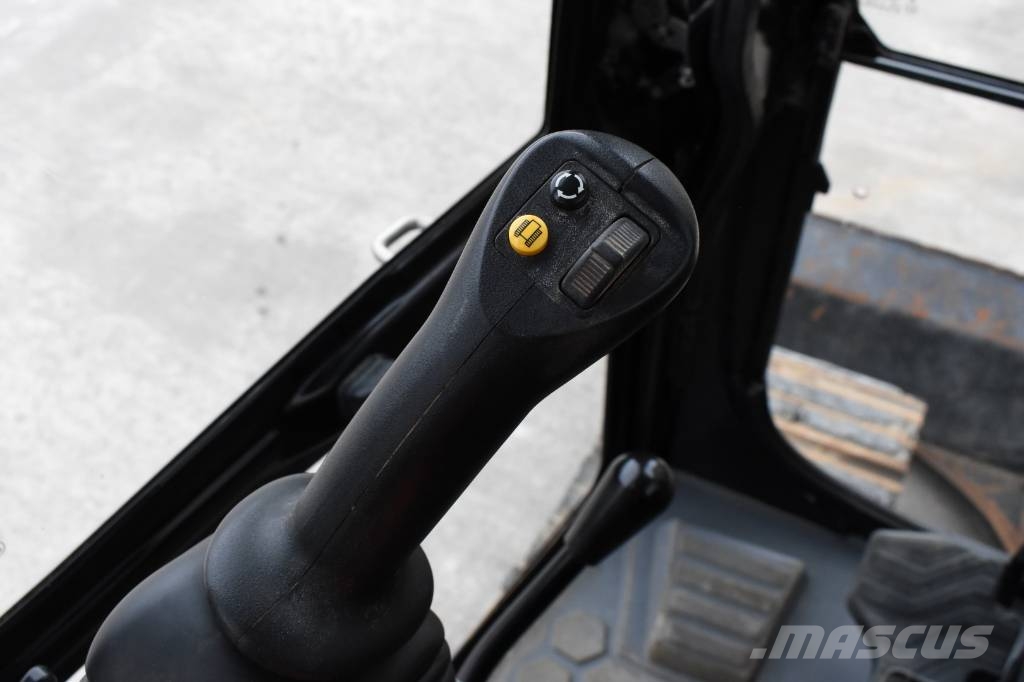 CAT 308 CR Väikeekskavaatorid 7t-12t