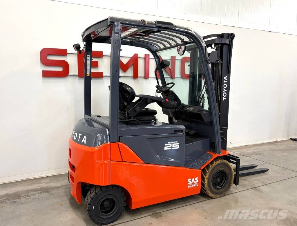 Toyota 11363 - 8FBMKT25 شاحنات ذات رافعات شوكية تعمل بالكهرباء