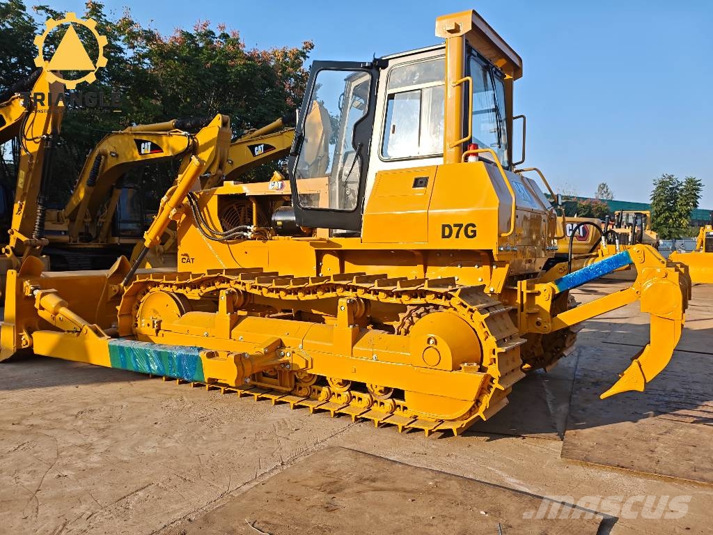 CAT D 7 G Buldooserid
