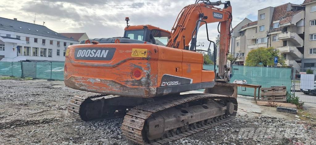 Doosan DX 225 LC Bageri guseničari