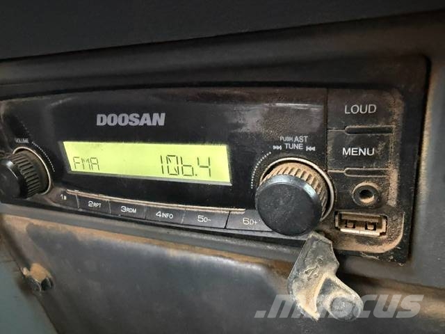 Doosan DX 140 LC-5 Escavadeiras de esteiras