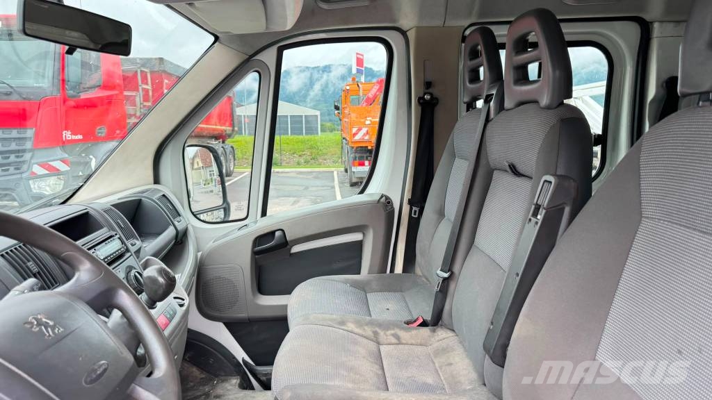 Peugeot Boxer 2.2 L3 stake body 3M - 7 seats Transporterek