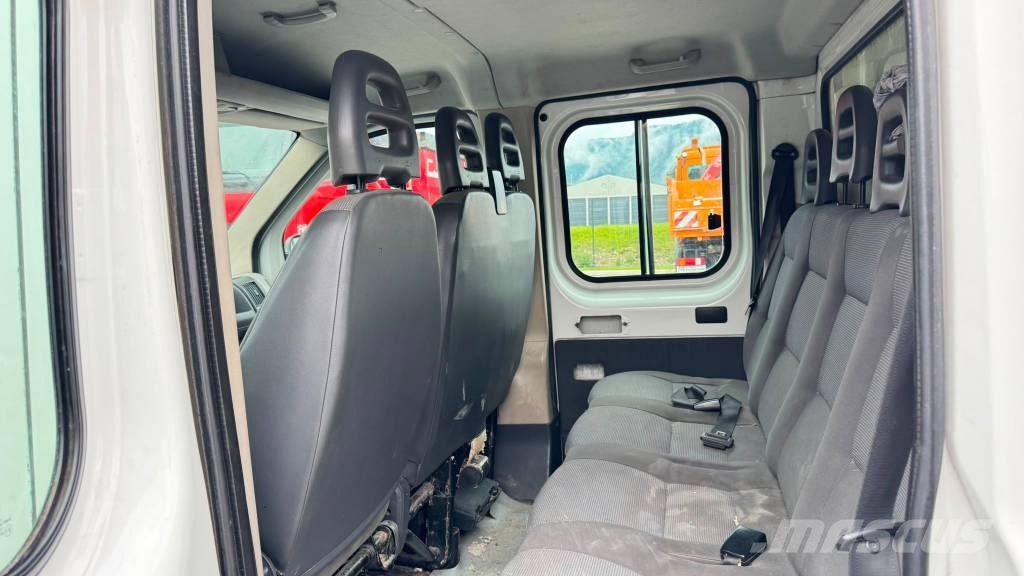 Peugeot Boxer 2.2 L3 stake body 3M - 7 seats Transporterek