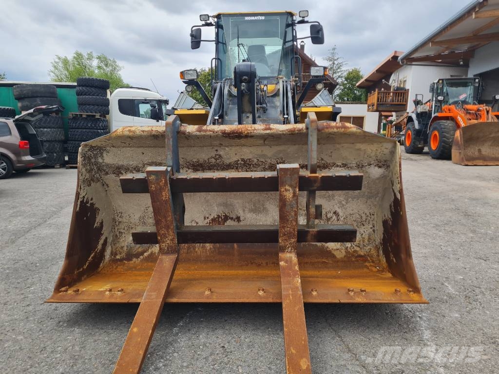Komatsu Komatsu WA 250-5/SW Schaufel +Palettengabel/ 6158H لوادر بعجل