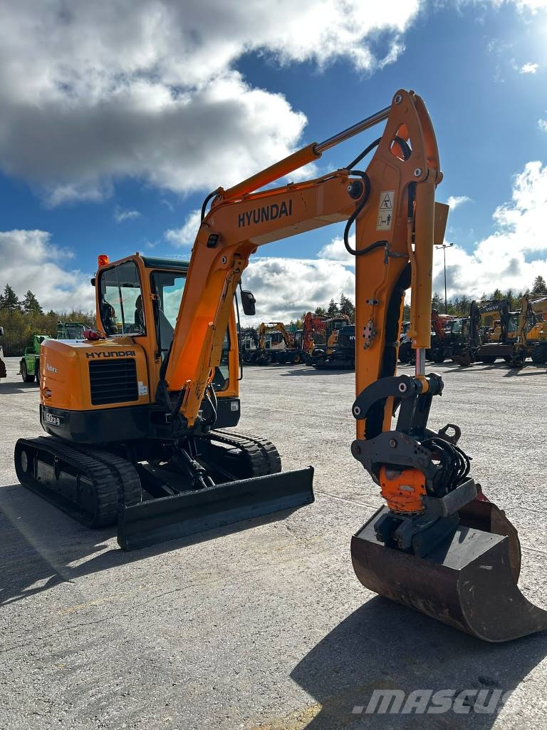 Hyundai Robex 60 CR-9/ Pyörittäjä, 2-kauhaa, Pienet tunnit Mini ekskavatoriai < 7 t