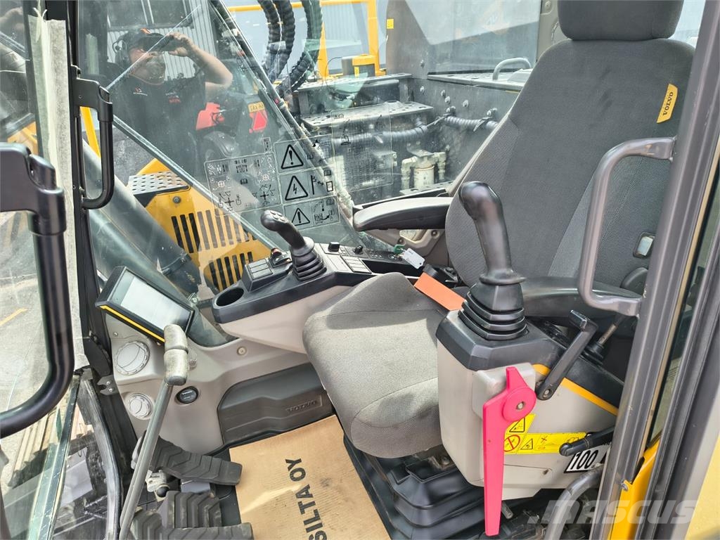 Volvo ECR145EL STAGE 5,  PUSKULEVYLLÄ Escavadoras de rastos