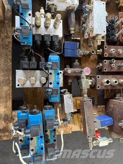 Parker RT 16 USED HYDRAULIC PARTS Mobilie drupinātāji
