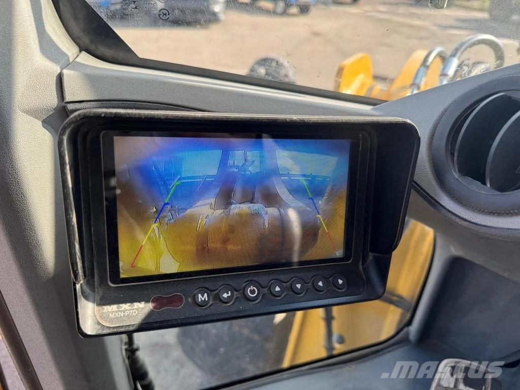 CAT 938M Chargeuse sur pneus