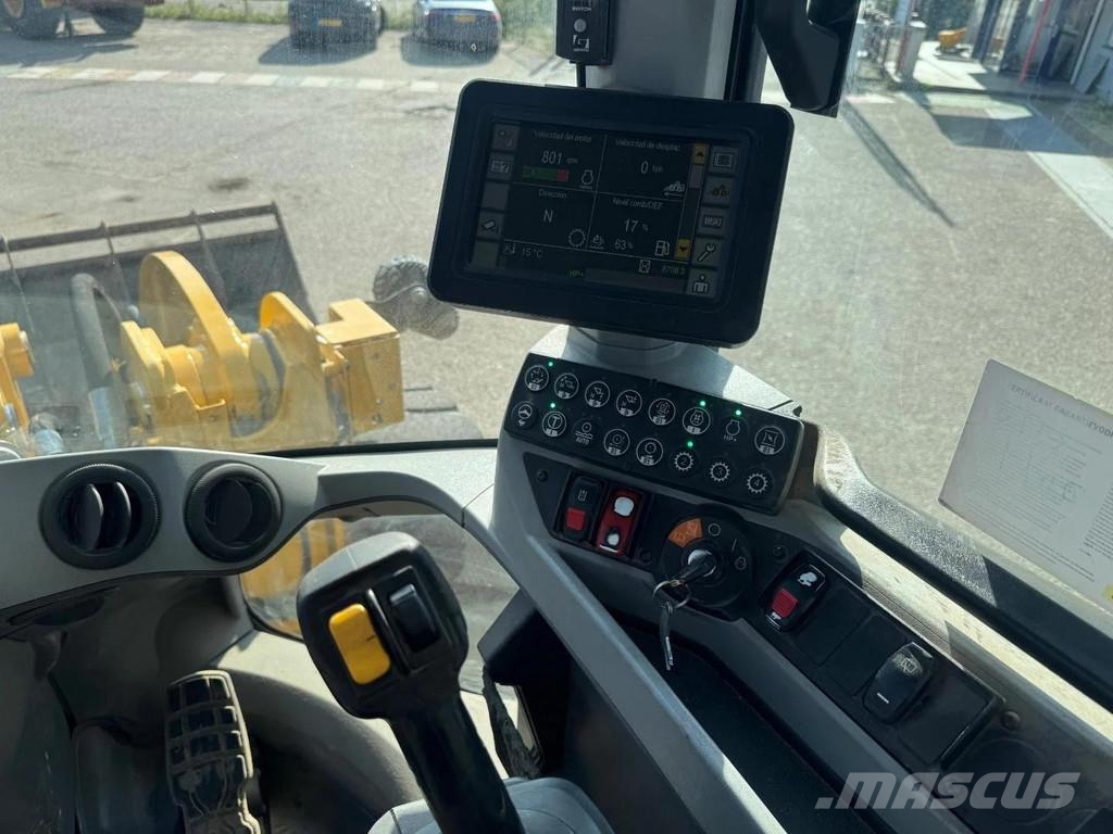 CAT 938M Chargeuse sur pneus