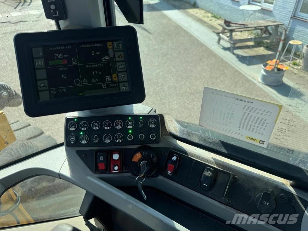 CAT 938M Chargeuse sur pneus