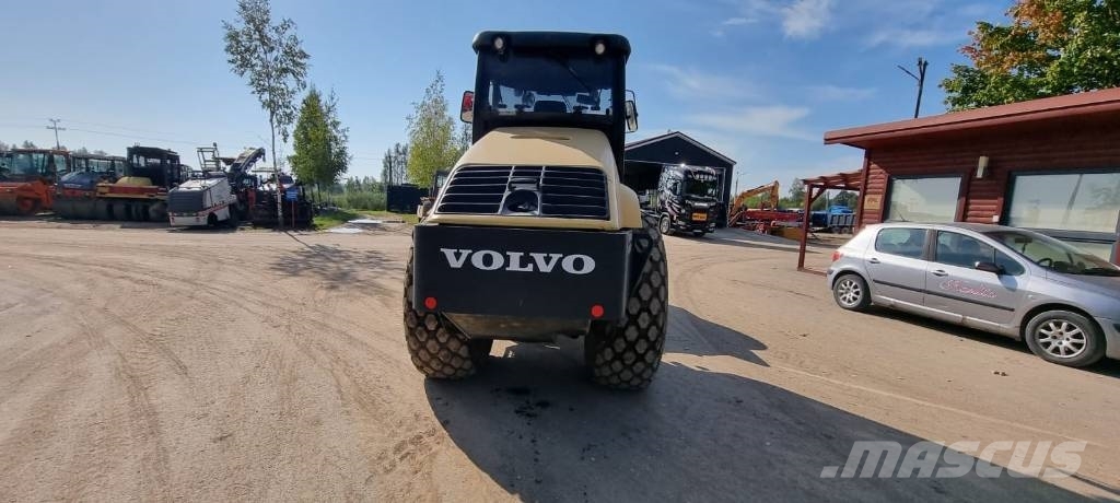 Volvo SD 105 DX Еднобарабанни ролки
