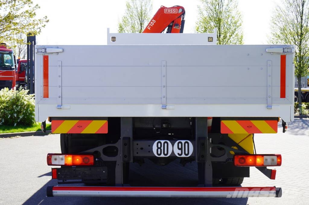 Renault C280 DTI 8 / FASSI crane F135a.22 / Remote control Автомобильные краны