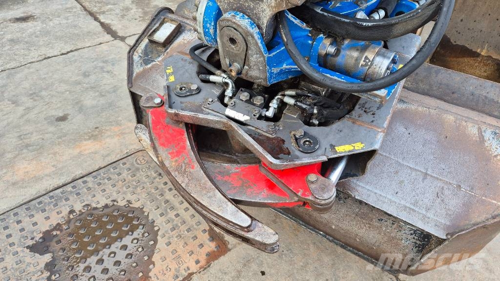 JCB HYDRADIG 110W - ROTOTILT - 2018 YEAR - 8415 HOURS Bagri na kolesih