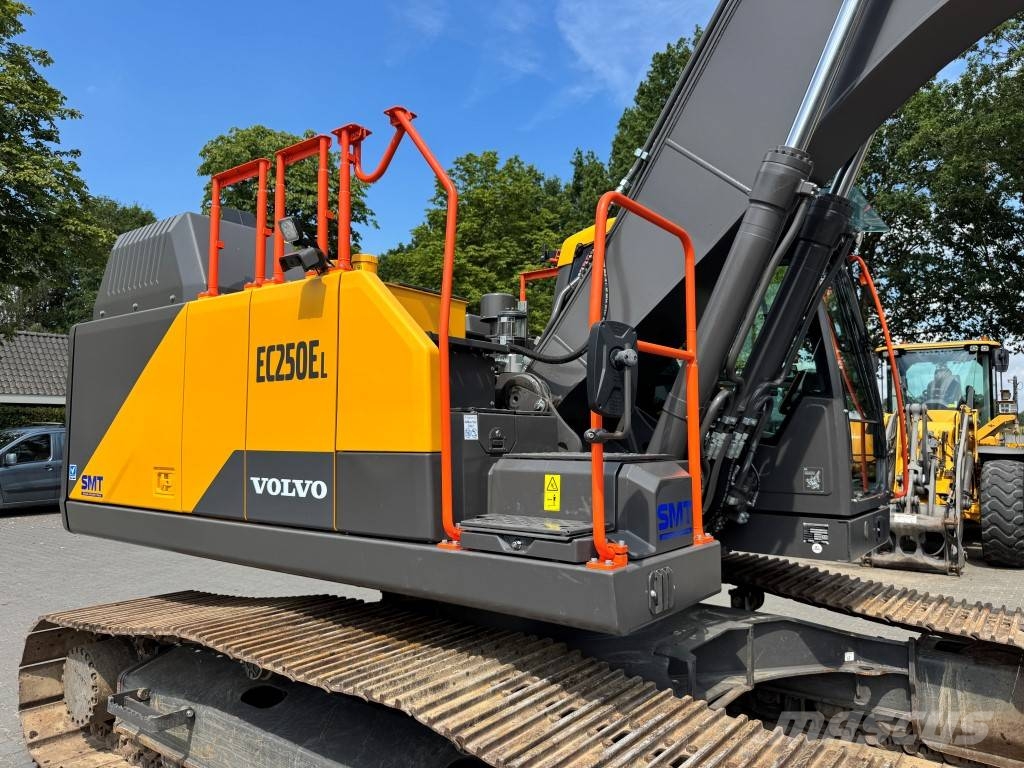 Volvo EC 250 EL 900 HOURS !! LIKE NEW !! Bagri goseničarji