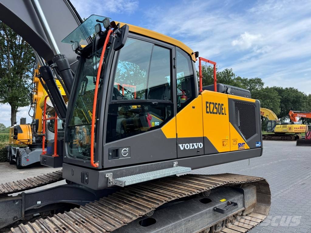Volvo EC 250 EL 900 HOURS !! LIKE NEW !! Bagri goseničarji