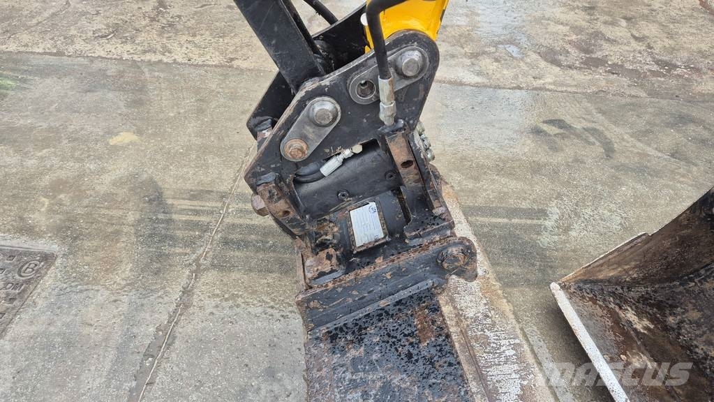 JCB 16C-1 - 2021 YEAR - 935 HOURS - POWERTILT Miniekskavaatorid < 7 t