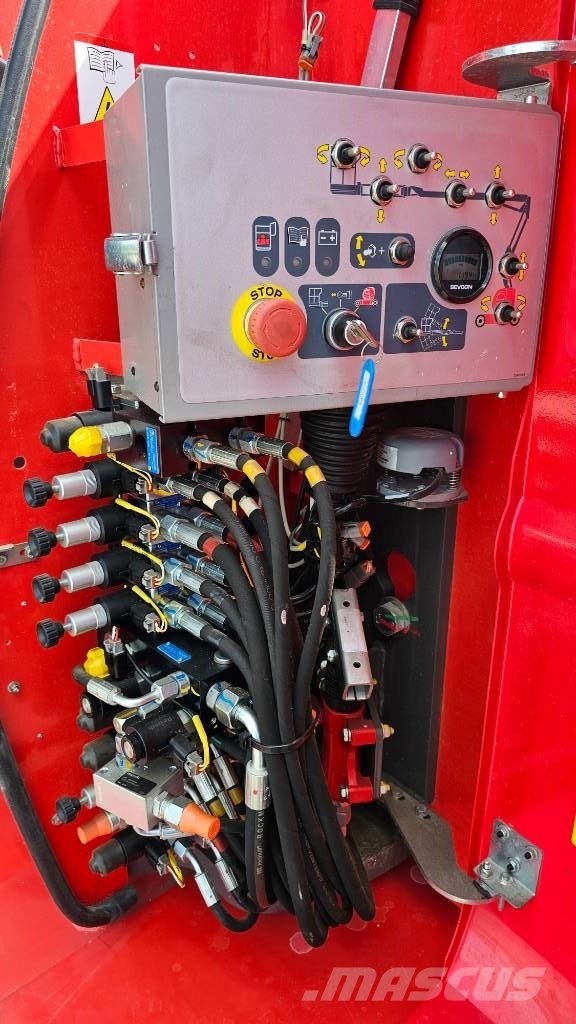 Manitou 120 AET JC 曲臂高空工作平台