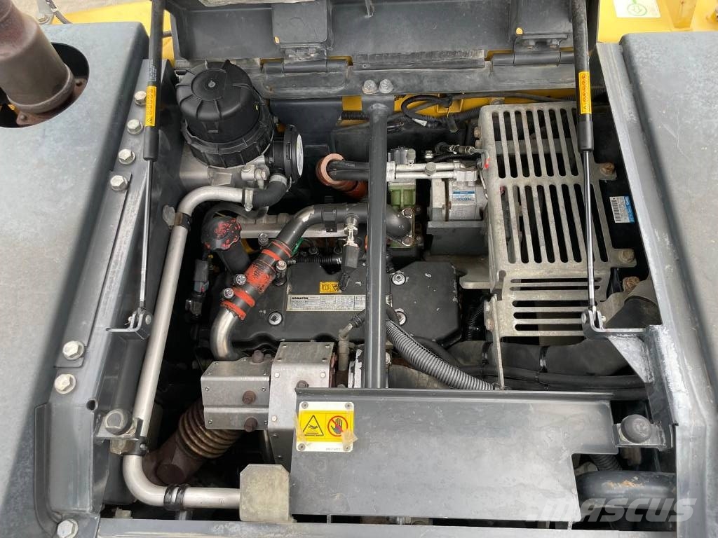 Komatsu PW160-10 Wielgraafmachines