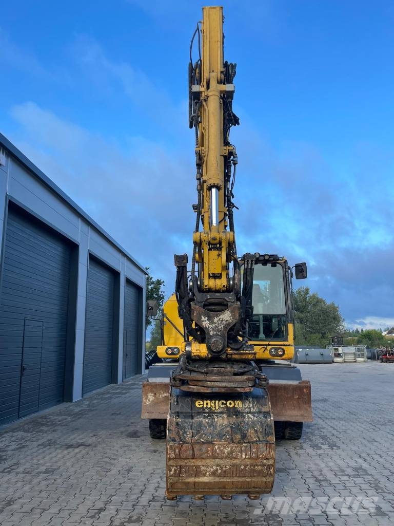 Komatsu PW160-10 Wielgraafmachines
