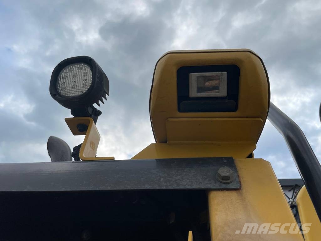 Komatsu PW160-10 Wielgraafmachines