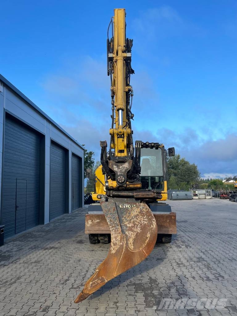 Komatsu PW160-10 Wielgraafmachines