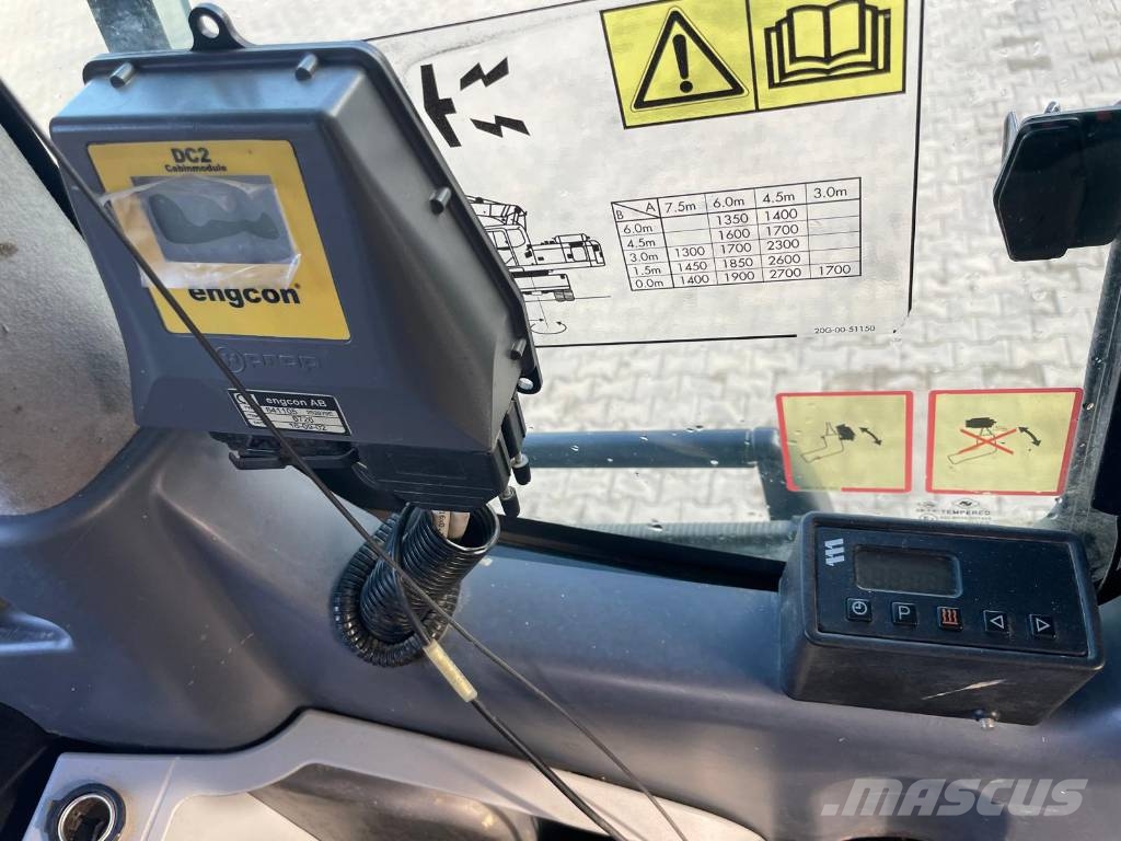 Komatsu PW160-10 Wielgraafmachines