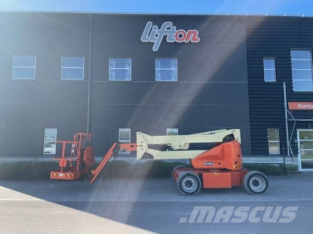JLG E 450 AJ Articulated boom lifts